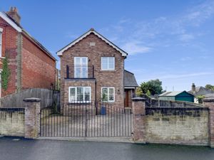 Front gates- click for photo gallery